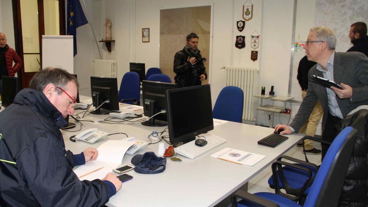 L'interno della sede della Protezione civile di Prato