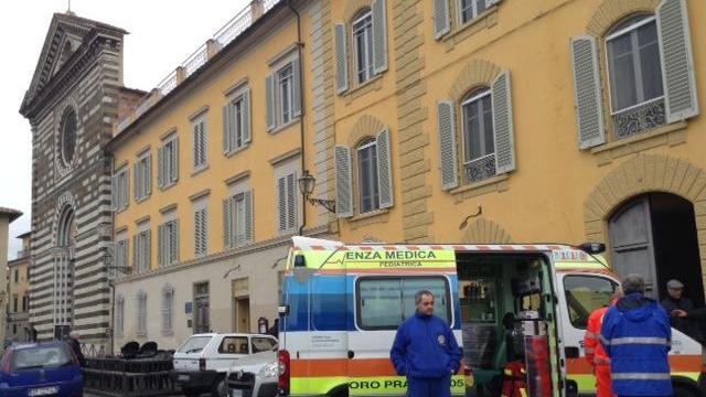 Si toglie la vita nel chiostro di San Francesco