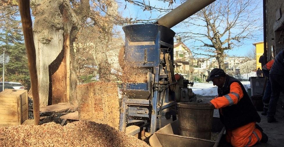 Essiccatura delle castagne: una festa tra tanta nostalgia