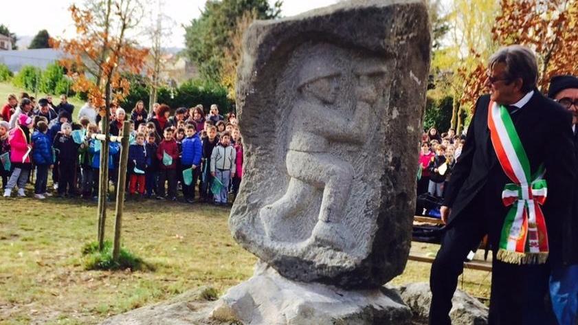 Monumento al minatore scoperto al Parco dei cigni