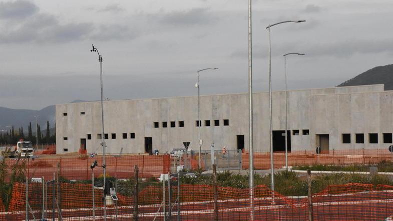 Il teatro non si fa più, al suo posto 3 milioni per le strade