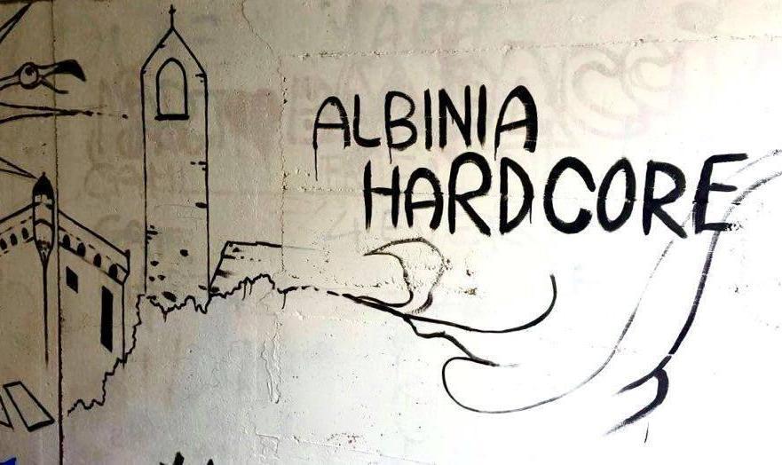 Sottopasso, i vandali alla carica 