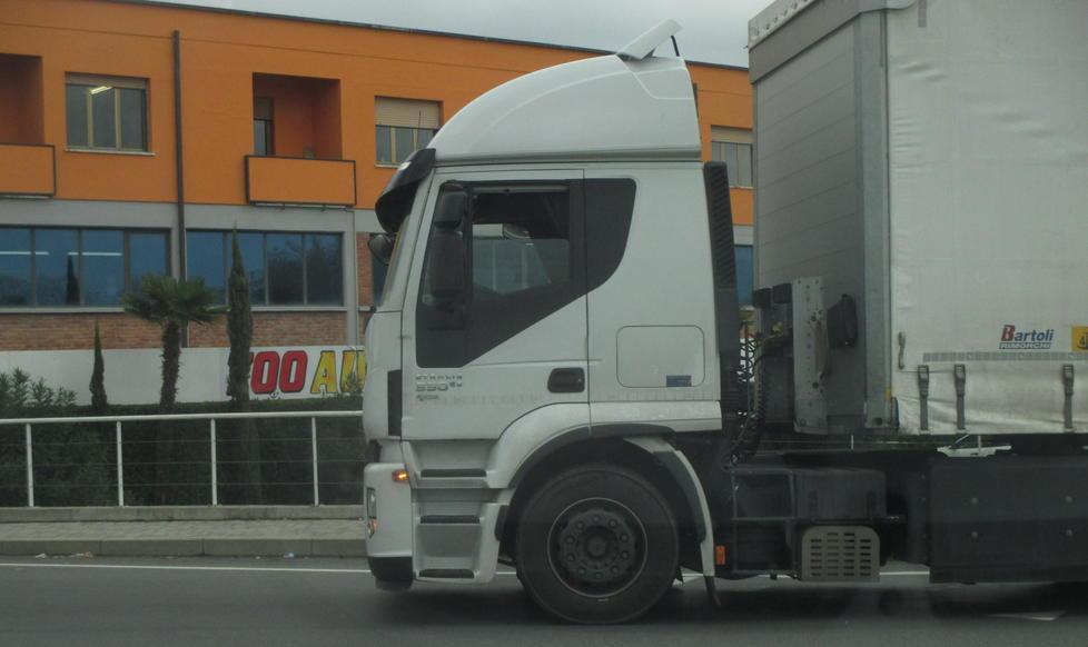 Camion guasto, e il traffico va in tilt