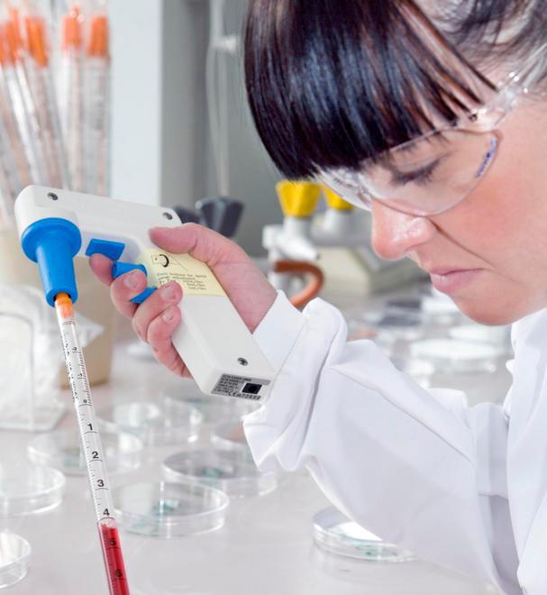 Clostridium, donna in condizioni critiche 