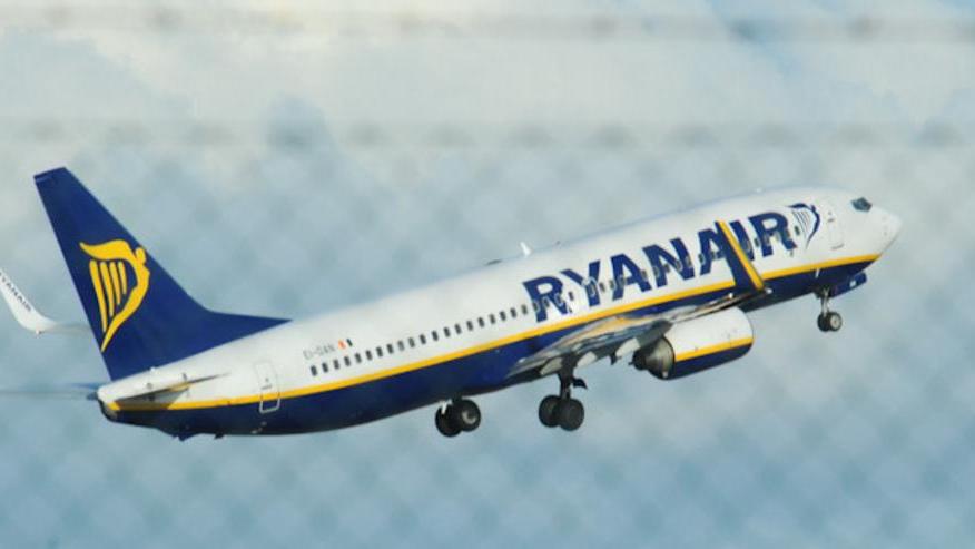 Ryanair in fuga, tagli confermati: in estate addio a 22 collegamenti 