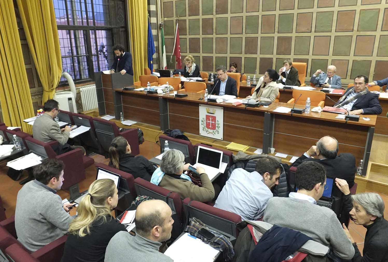 Una seduta del consiglio comunale