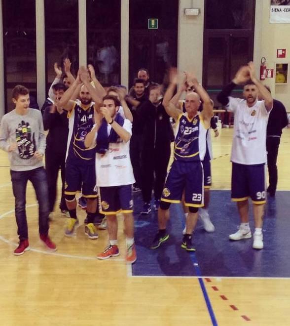 La Valdelsa brinda ma la Pallacanestro ora è in crisi nera 