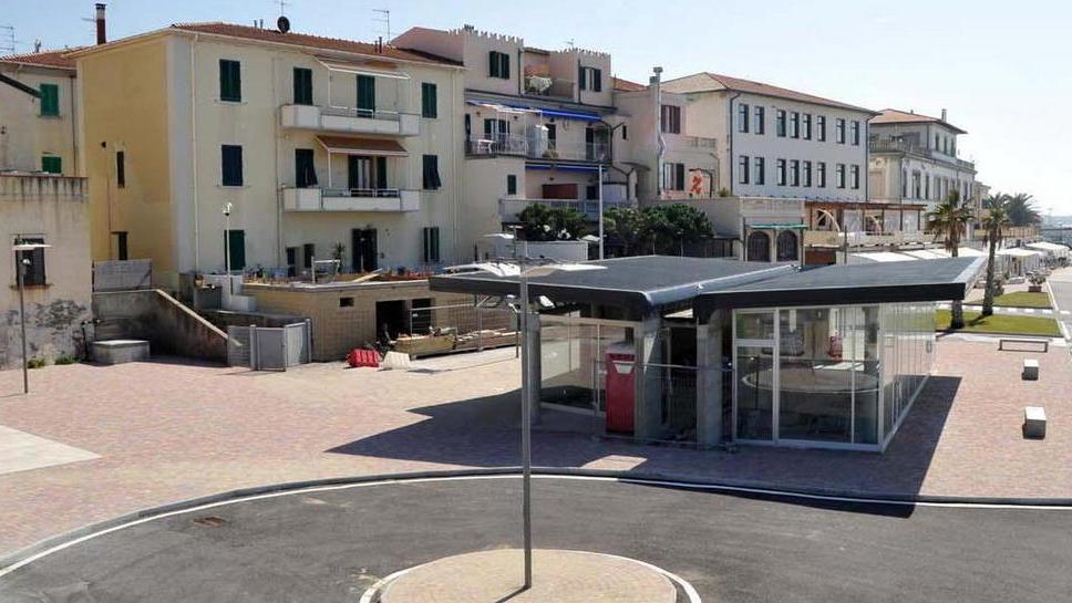 I residenti svuotano le soffitte e aprono il Caravanserraglio