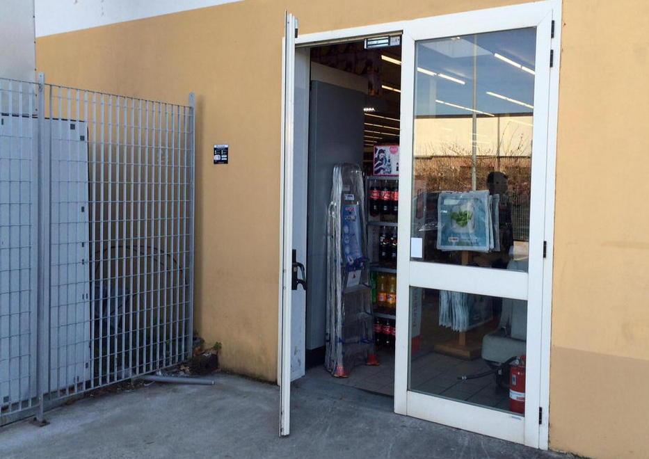 Furto di notte al Conad scassinata la cassaforte 