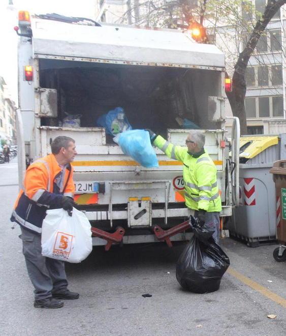E sui social rimbalzano rabbia e elogi