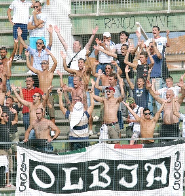 Le reazioni sui web dei supertifosi: «È un bel sogno»