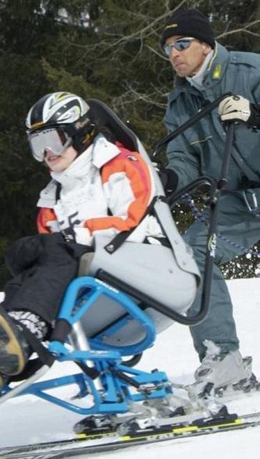 SportAbili, insieme per superare ostacoli anche sugli sci