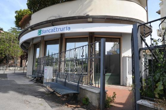 Una filiale della Banca Etruria (foto d'archivio)