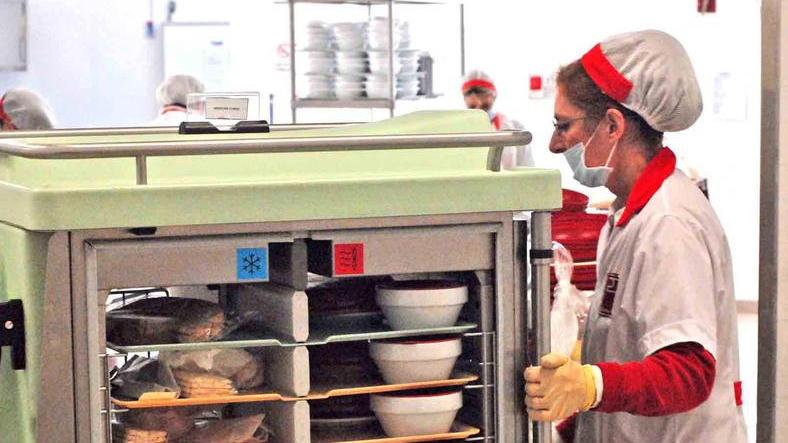 Salvi i 40 posti di lavoro delle cucine Dussmann