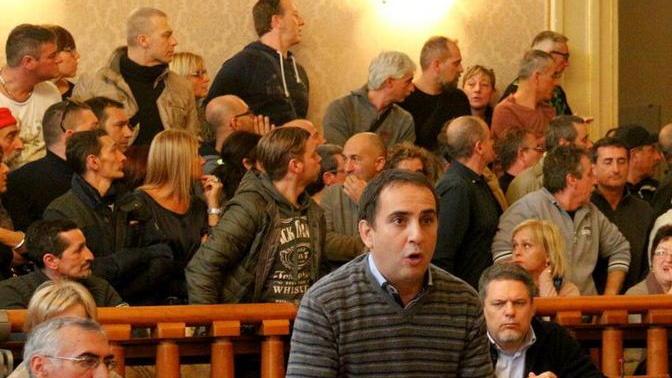 AAMPS»LO SCONTRO POLITICO