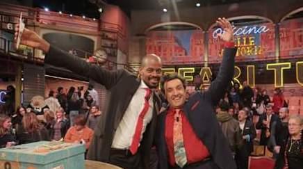 Vladimir Gonzales Acosta con Flavio Insinna ad «Affari tuoi» su Rai 1