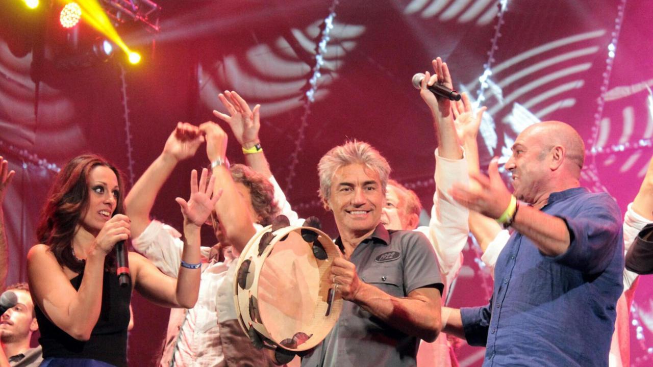 Ligabue, dalla Notte della Taranta arriva il singolo "Ndo, ndo, ndo"
