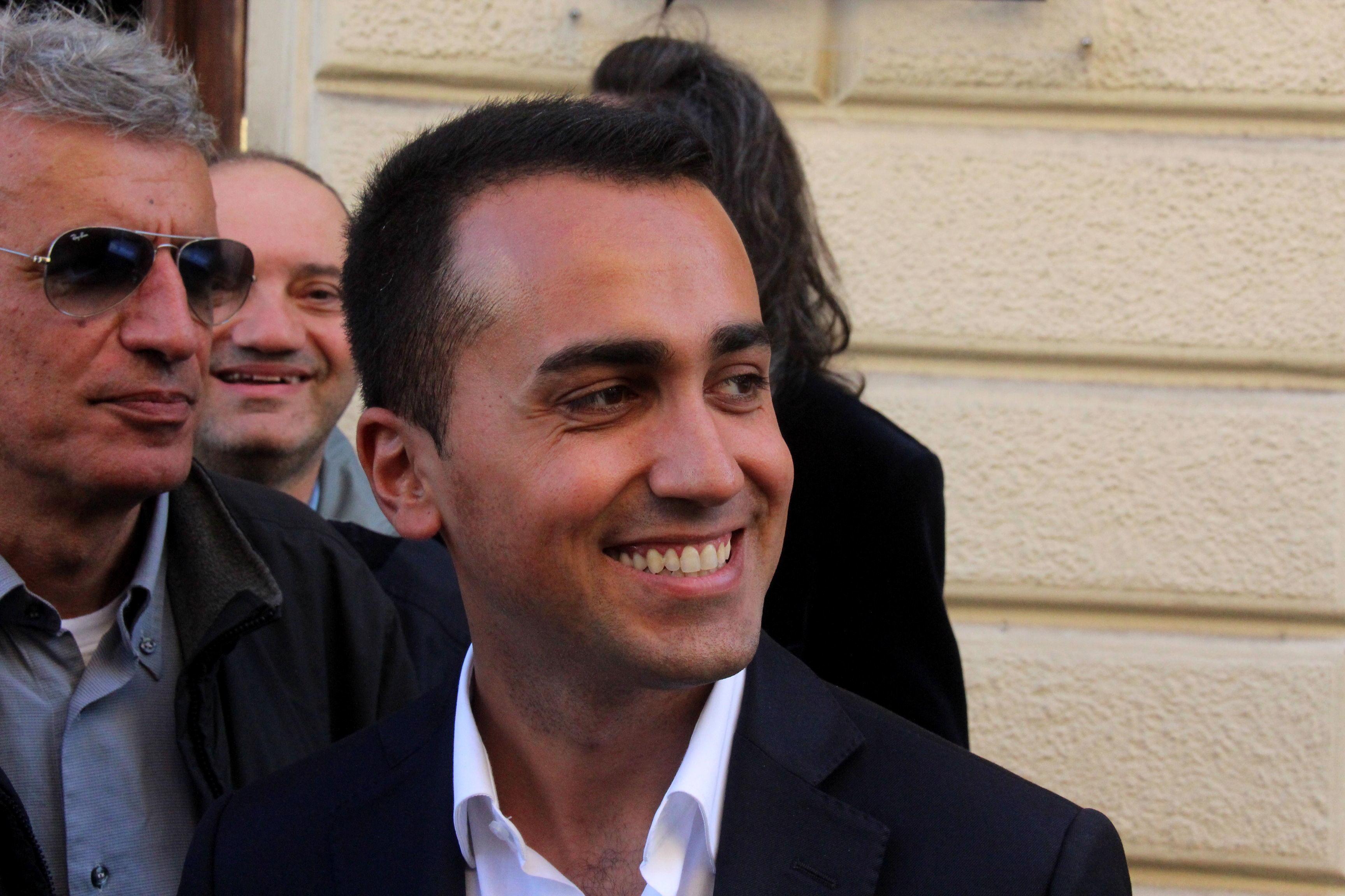 Luigi Di Maio durante una visita a Livorno (M5S)