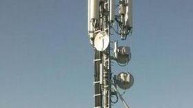 Cellulari muti al Noa, sì all’antenna ma mobile