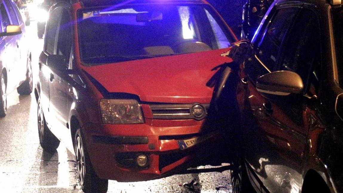 Alcune delle macchine coinvolte nel tamponamento in viale Boccaccio (Marzi Pentafoto)