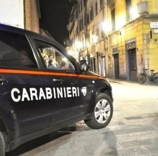 Cento euro a prestazione sigilli alla casa squillo 
