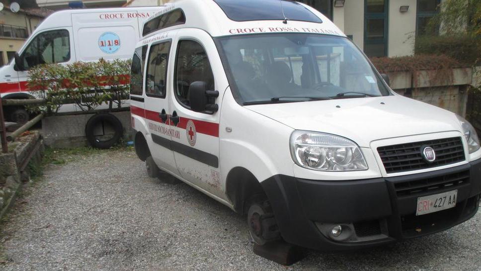 Si stringe il cerchio attorno all’autore del raid vandalico