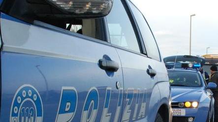 Abusivismo, la polizia stradale sanziona due ambulanti