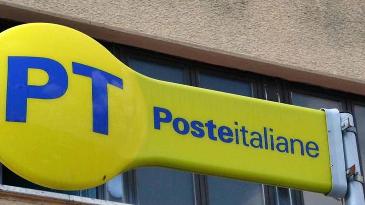 Dirigente condannato per peculato. Licenziato, Poste deve riassumerlo