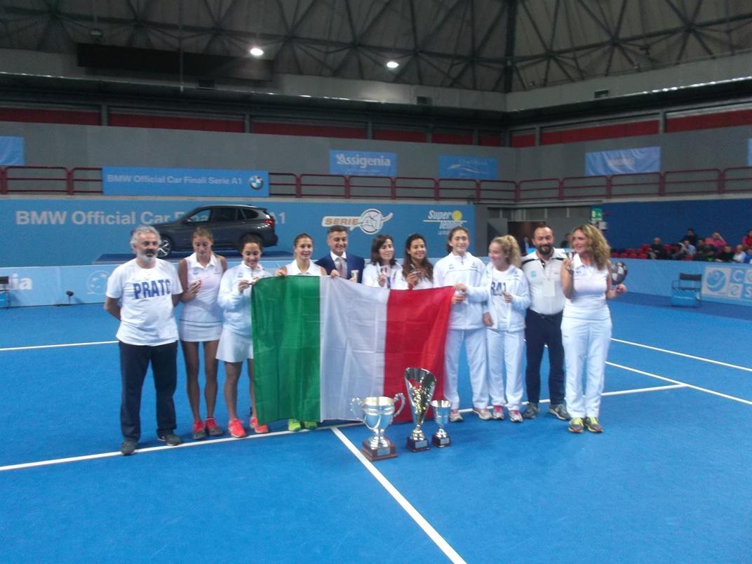 Le ragazze del Tc Prato col tricolore