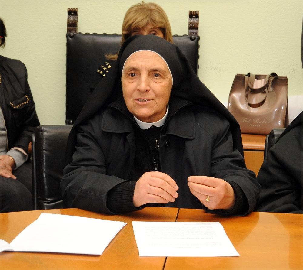 Suor Luigia Leoni ha ricevuto l'ottavo premio bontà intitolato ad Antonio Degortes