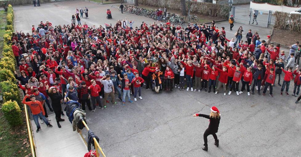 Flash mob in rosso per la disabilità