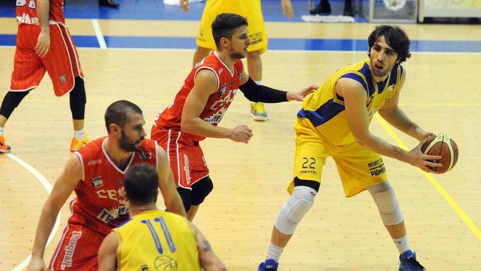 Basket Golfo, a Trecate vietato distrarsi