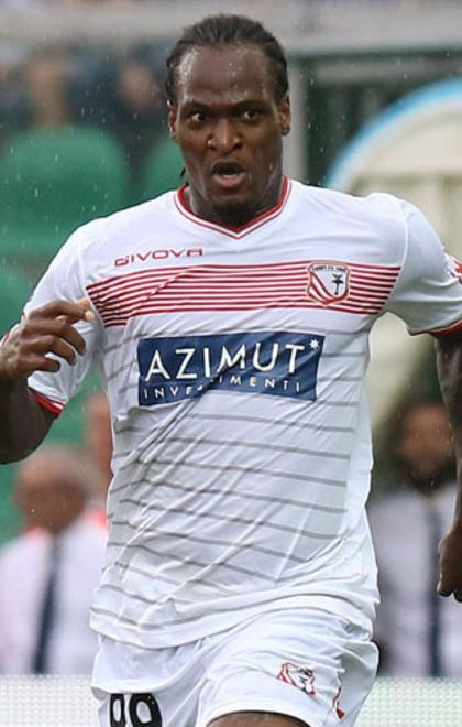 Mbakogu davanti, Martinho interno 