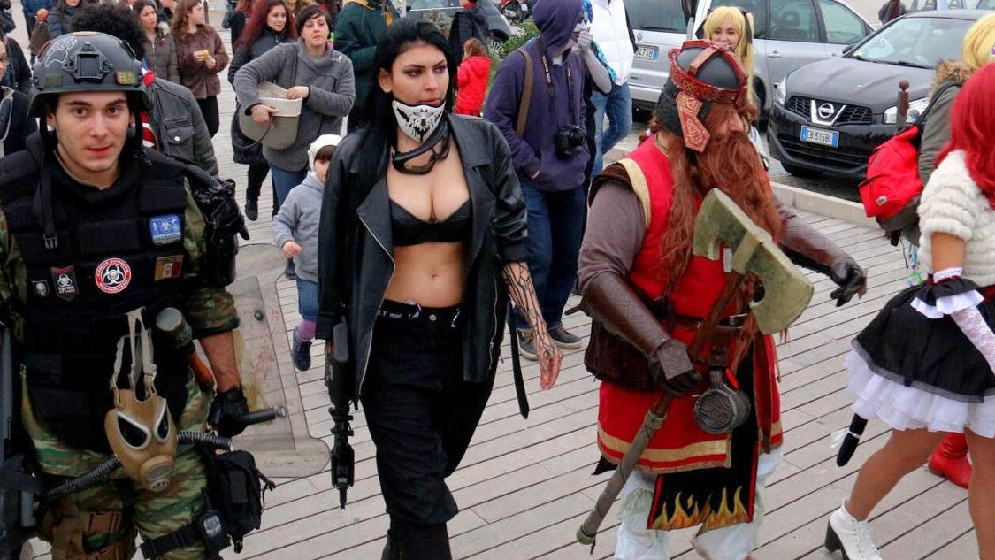 Un gruppo di cosplayer alla Terrazza Mascagni (Marzi Pentafoto)