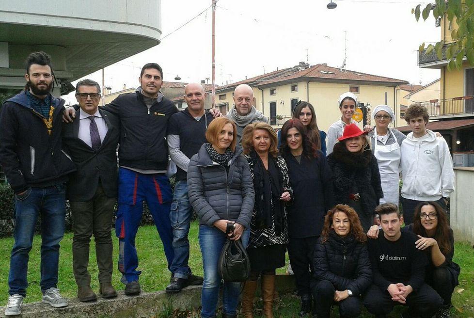 Sessanta luminarie tra cascate e stalattiti