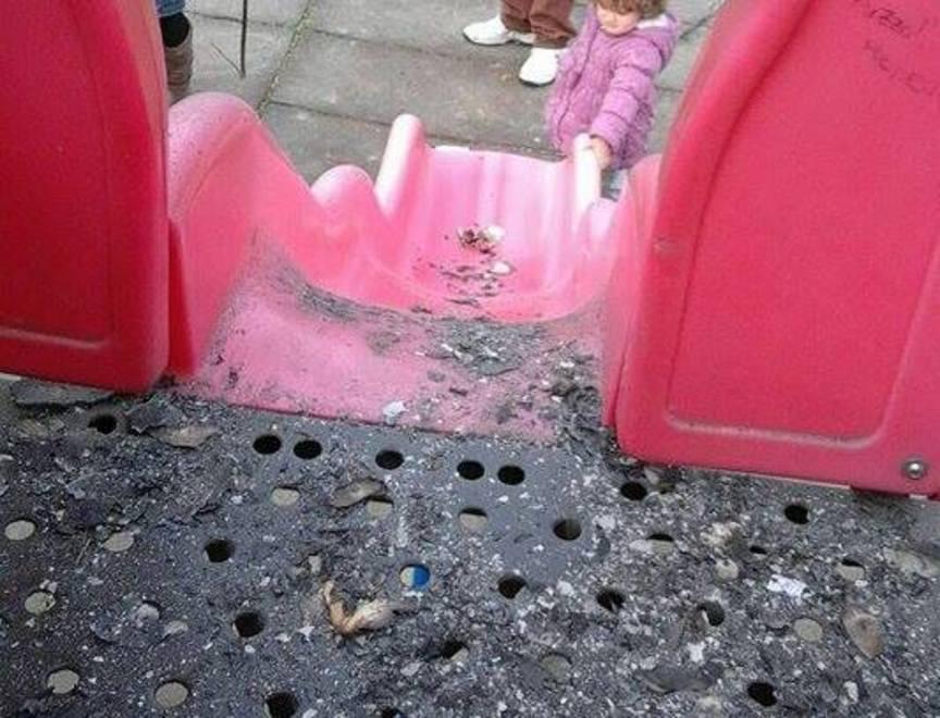Danni ai giochi, genitori infuriati 