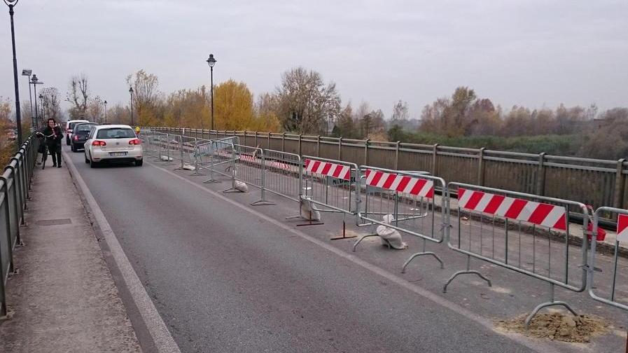 Natale con cantiere e disagi slitta la riapertura del ponte