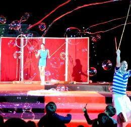 La magia delle bolle oggi pomerigio a Casciana Terme