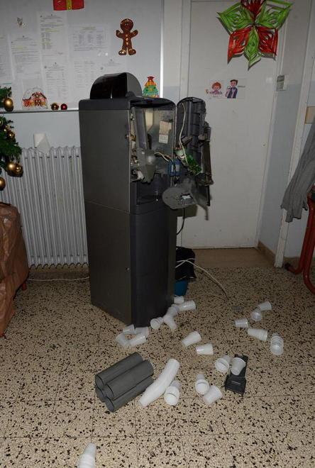 I ladri colpiscono alla scuola Pascoli e svaligiano case