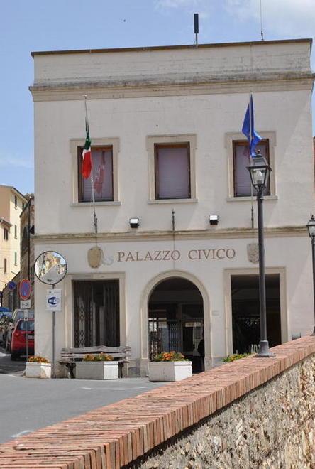 Il Comune cerca due tirocinanti