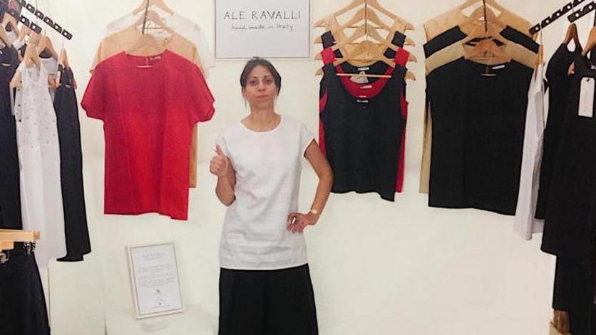 Con le stoffe di mamma diventa stilista a Londra