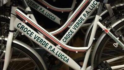 Rubata una delle bici della Croce Verde di Lucca