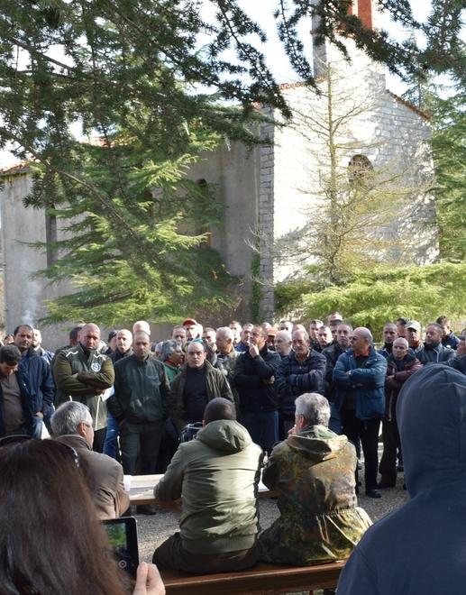 Orgosolo, la protesta dei cacciatori a Pratobello
