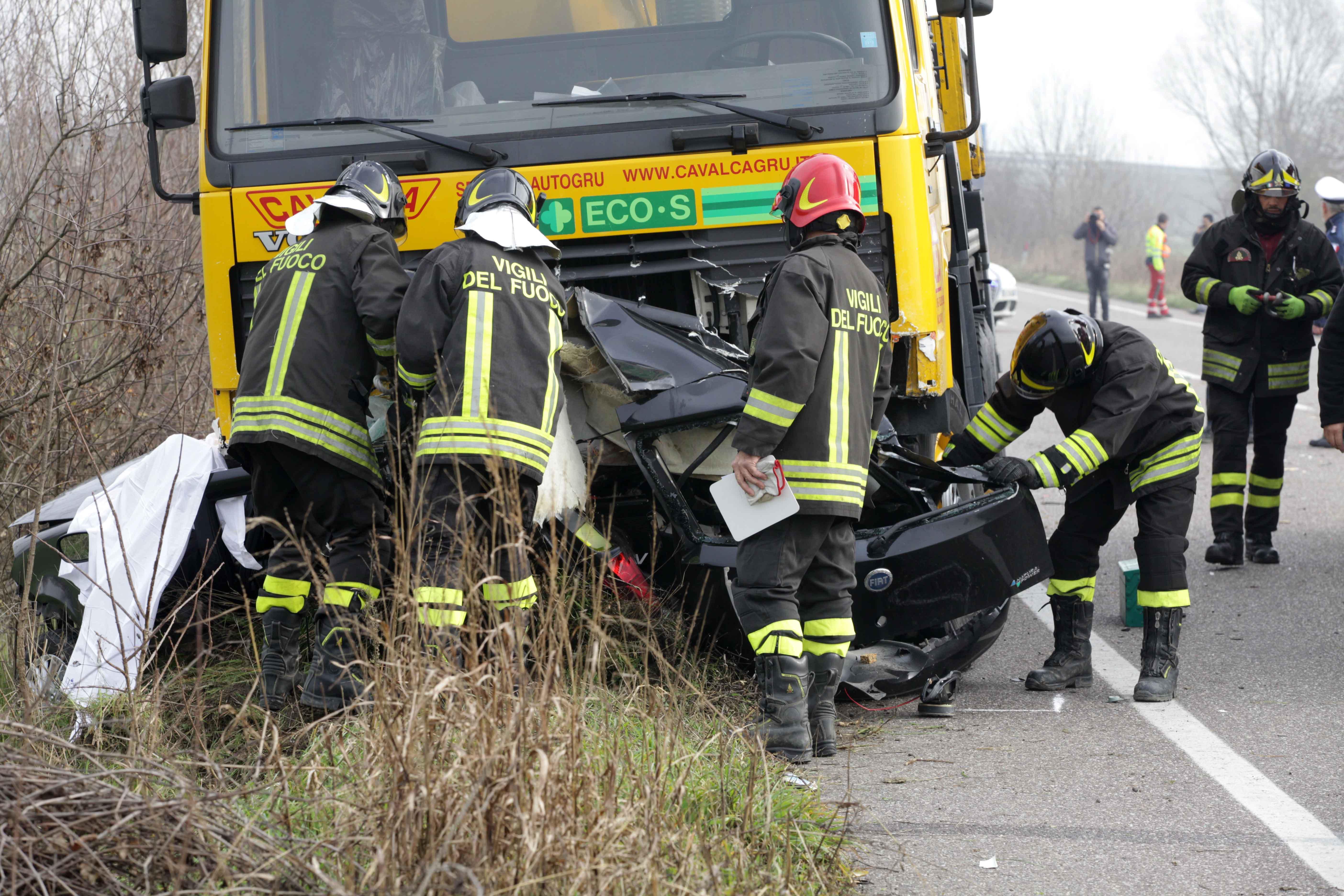Strage sulla Cispadana, si temeva che sull'auto vi fossero anche i tre figli