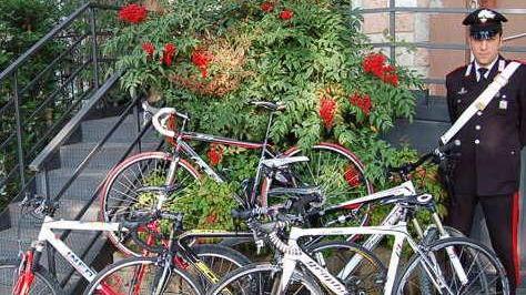 Ladri di biciclette da corsa colpito il negozio Baglini