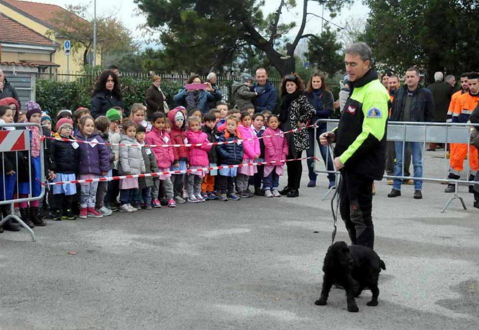 Bambini pompieri per un giorno a Santa Barbara 