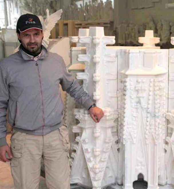 Carrara, ladri nel laboratorio di marmo 