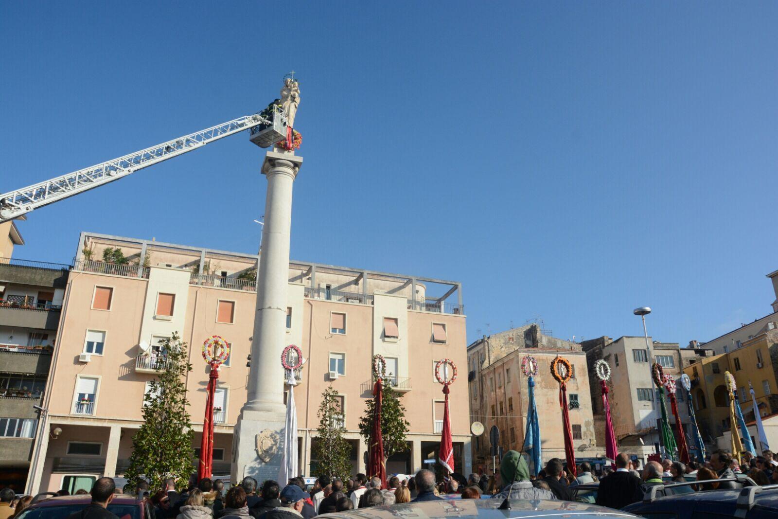 Sassari, l’infiorata in piazza Mazzotti 