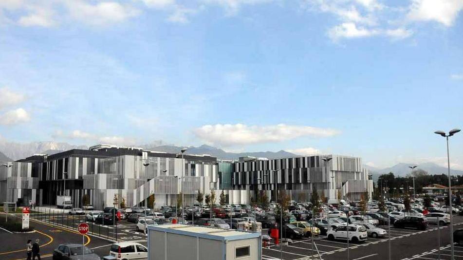 Ospedale Apuane, i sindacati: "Spazi piccoli e inadeguati"