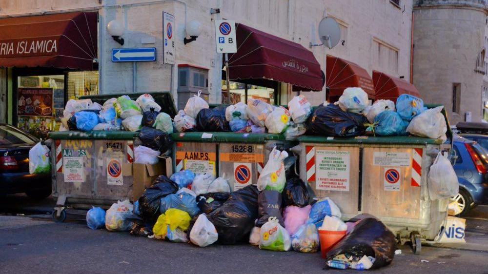 Caso Aamps: la raccolta dei rifiuti si ferma mercoledì e giovedì